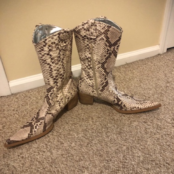 Italian Leather Boots - Picture 4 of 4